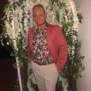 Meet your Posher, Robert